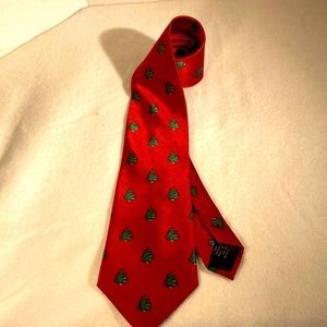 Harbour Classics Mens Red with Christmas Trees Knecktie
